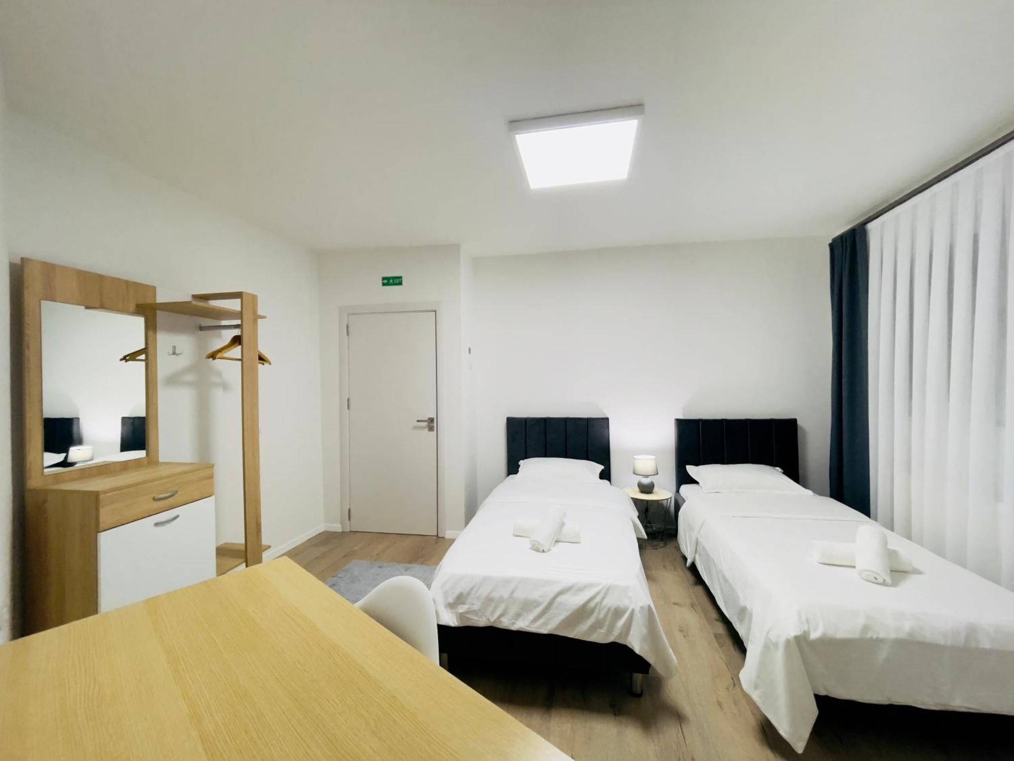 Pristinanest Hotel Buitenkant foto